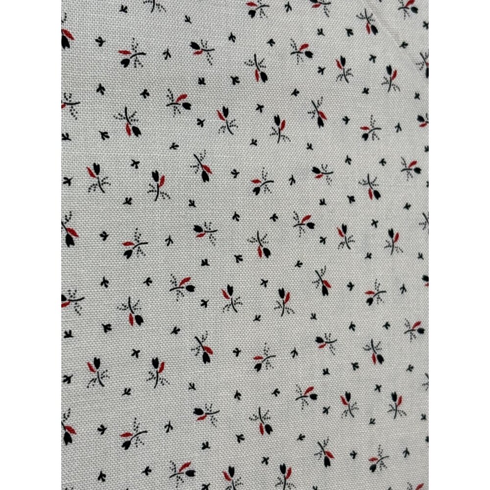 Alex & Louise Pattern Co Small Floral Print Fabric 1/2 yard x 44" for Sewing & C